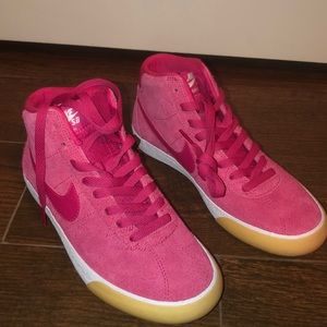 Brand New pink SB Nike’s